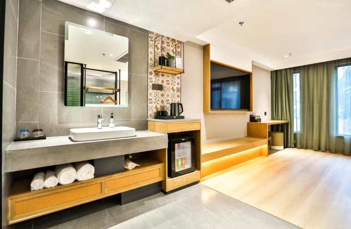 True Go Hotel - Shanghai Jing'An Temple Nanjing West Road Dış mekan fotoğraf