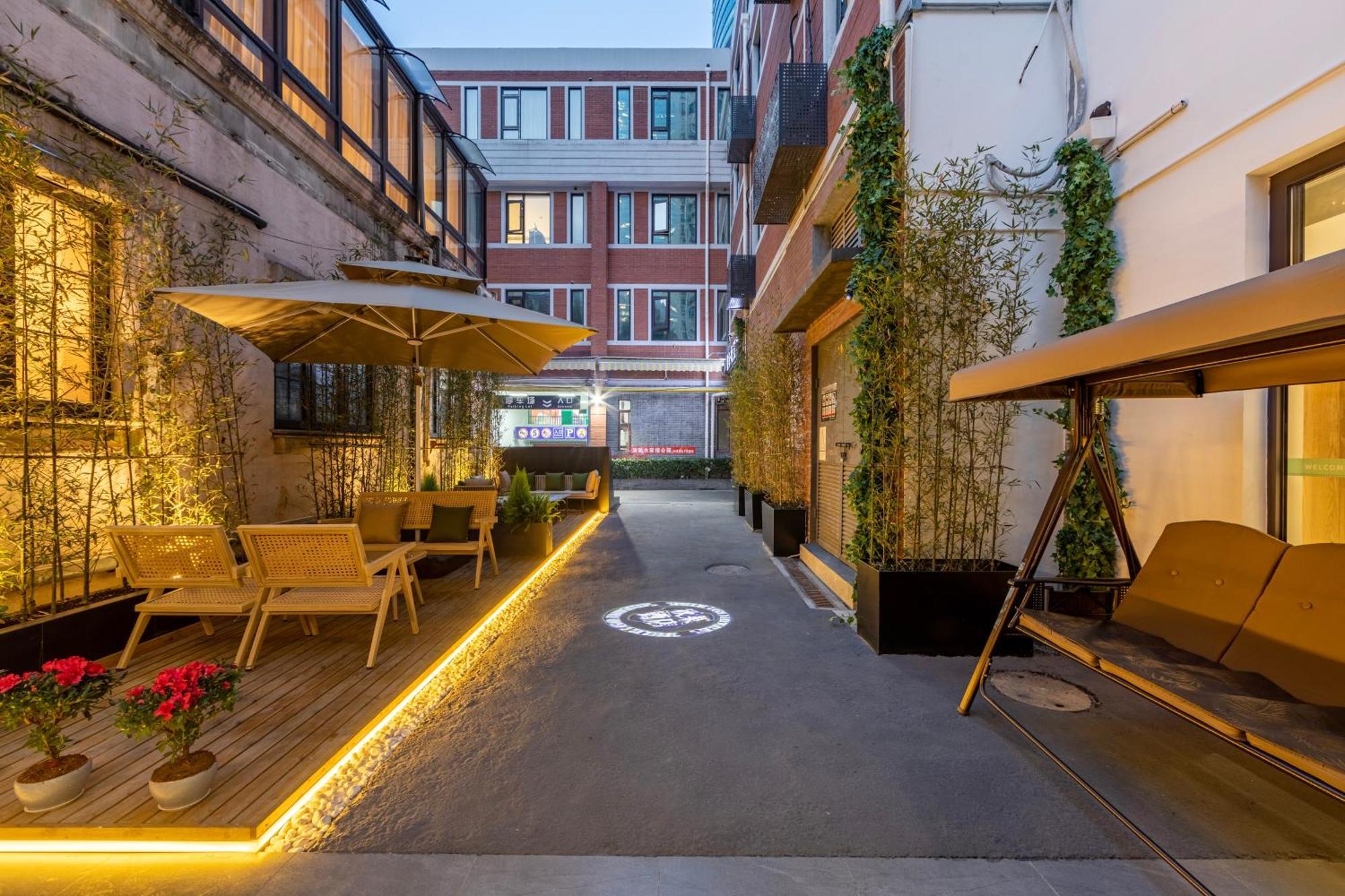True Go Hotel - Shanghai Jing'An Temple Nanjing West Road Dış mekan fotoğraf