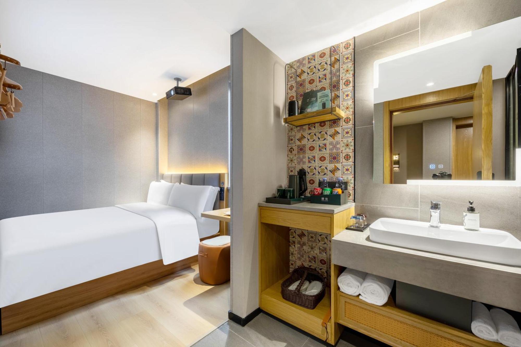 True Go Hotel - Shanghai Jing'An Temple Nanjing West Road Dış mekan fotoğraf