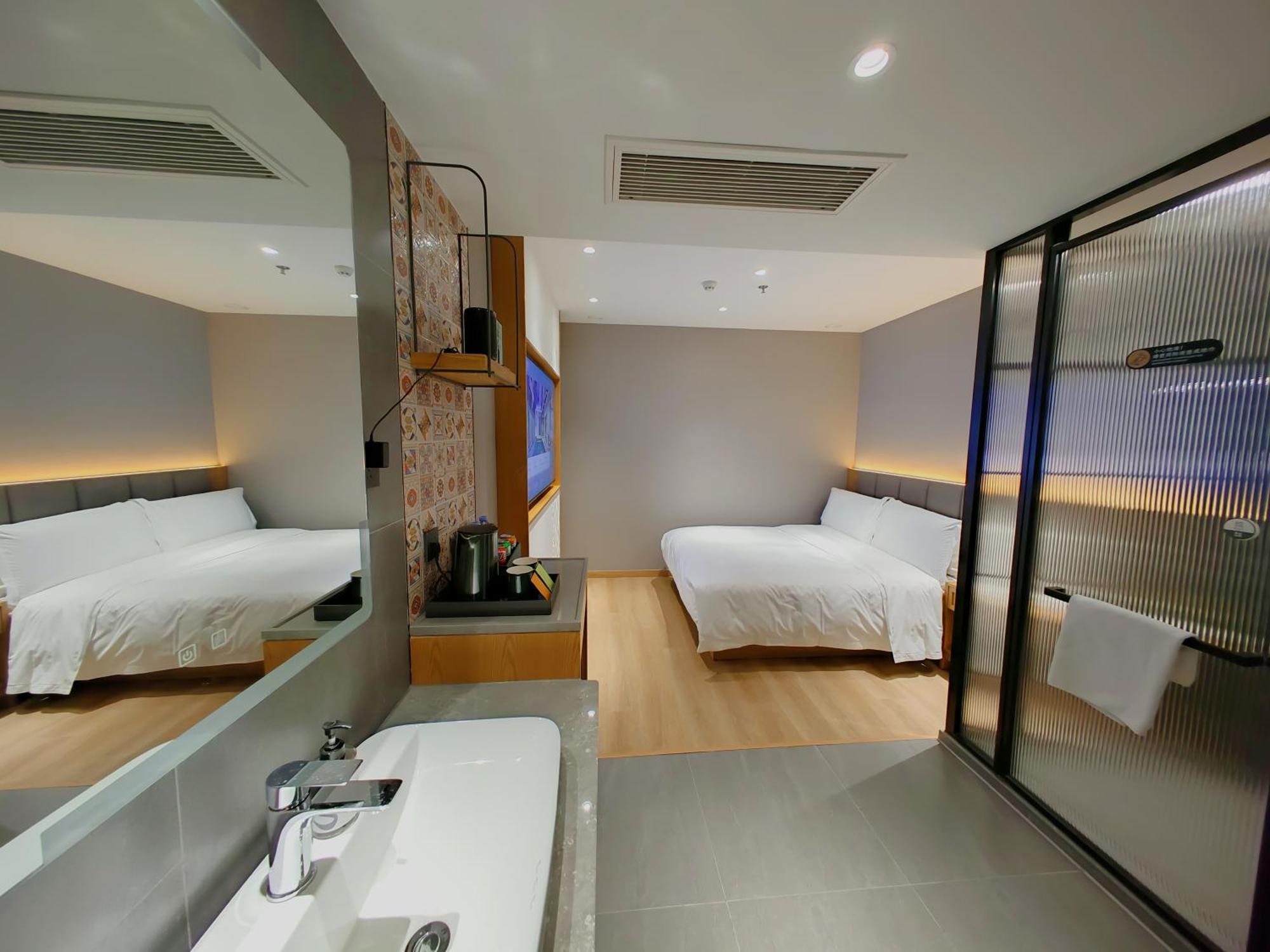 True Go Hotel - Shanghai Jing'An Temple Nanjing West Road Dış mekan fotoğraf